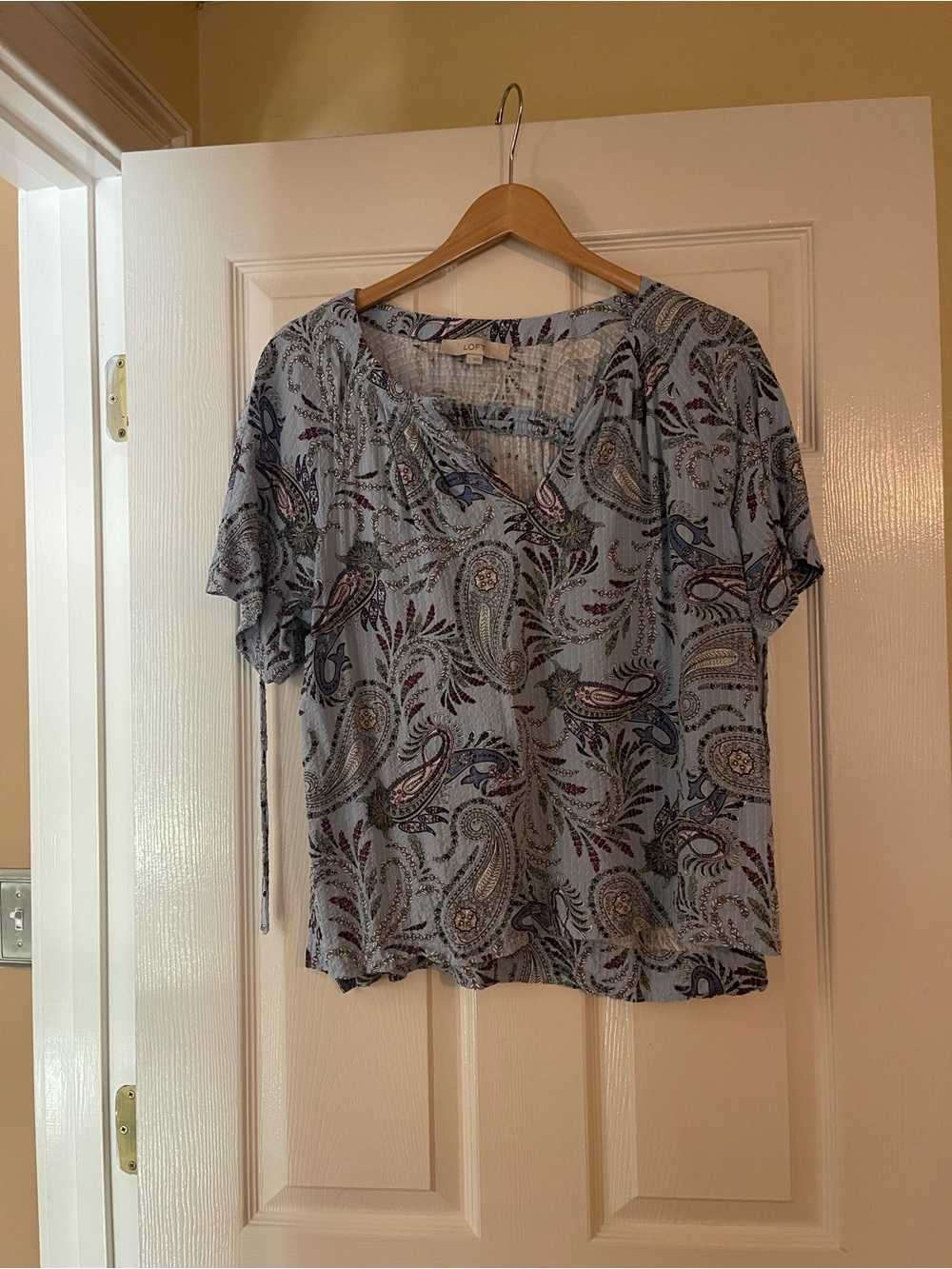 LOFT Light Blue Paisley V-Neck Short Sleeve Blouse